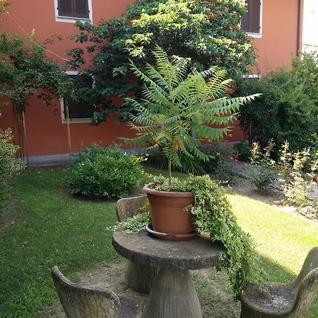 Gasthuis Affittacamere Cascina Monastero Neive